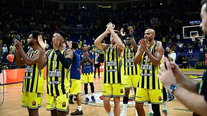 Jasikevicius: Üçlüklerde 21'de 3 isabetle kazandık, ikinci yarıda 30 sayı yedik