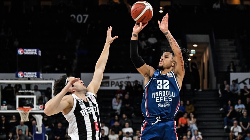 Anadolu Efes ile Beşiktaş EuroLeague'de ilk kez karşı karşıya: Türk derbisi 22 Ekim'de