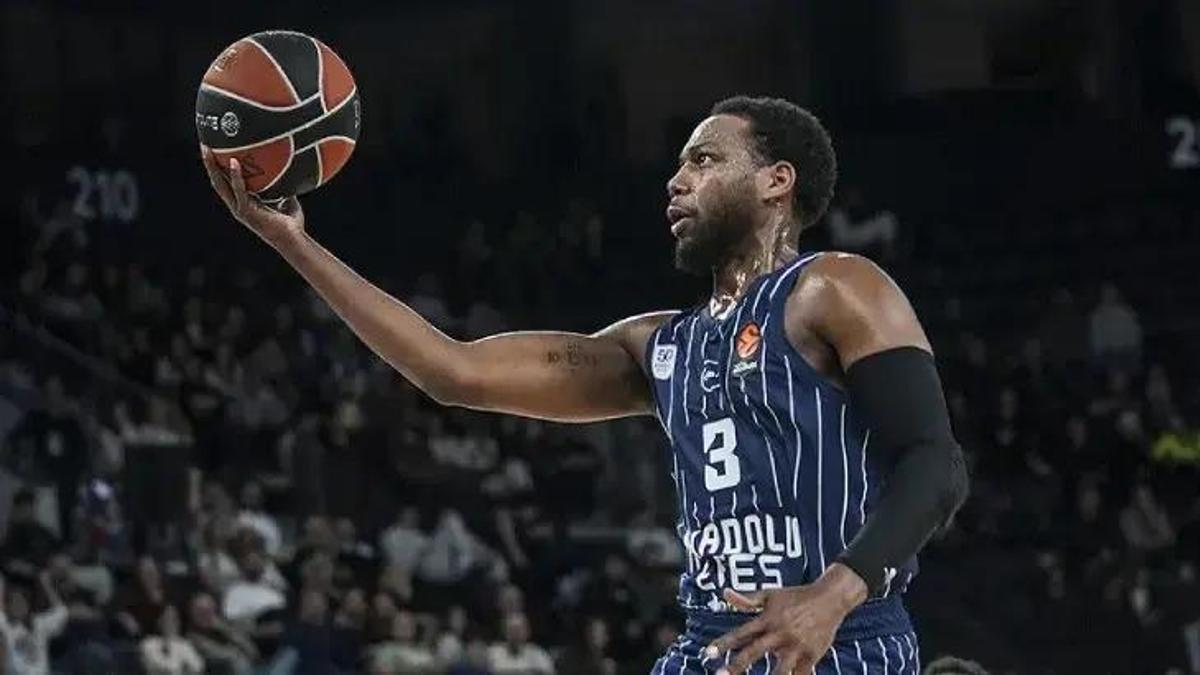 Anadolu Efes EuroLeague'e bu akşam Barcelona deplasmanında başlıyor: Avrupa'da 914. maç