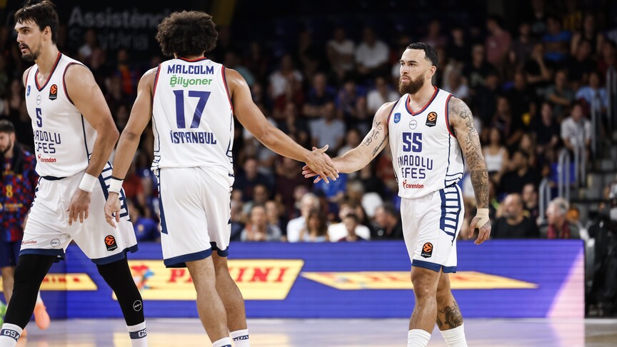 Anadolu Efes, EuroLeague'in 3. haftasında yarın Belgrad'da Kızılyıldız'a konuk oluyor