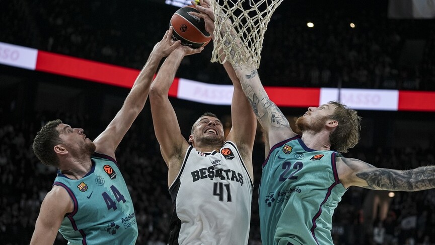 Beşiktaş, EuroLeague'de evinde Barcelona'ya 95-82 yenildi: Alimpijevic zaman istedi