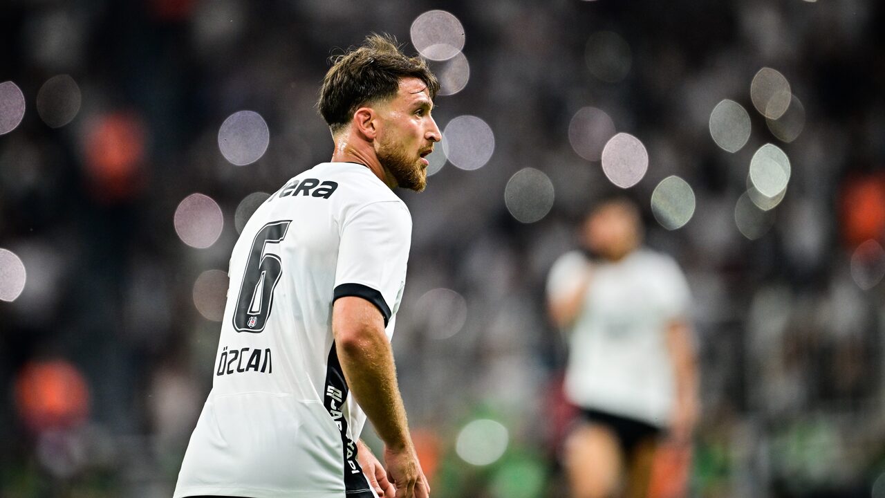 Beşiktaş Marsilya hazırlığına başladı; Salih Özcan: "Şampiyon olabilecek bir takımımız var"