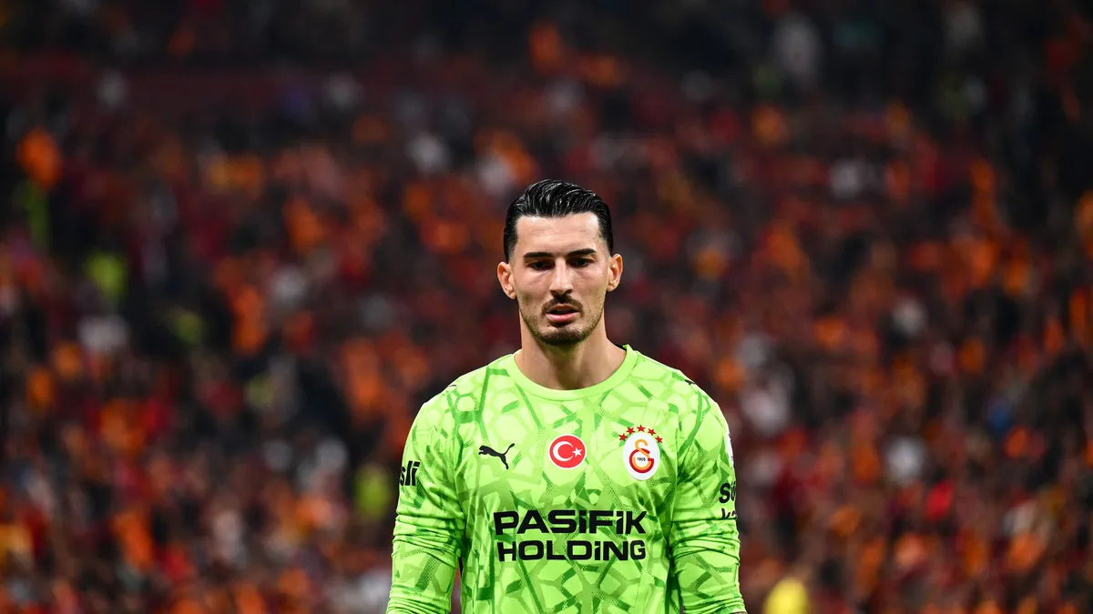 Derbi sonrası: Uğurcan 'Ederson farkı engelledi', Ederson taraftardan özür diledi
