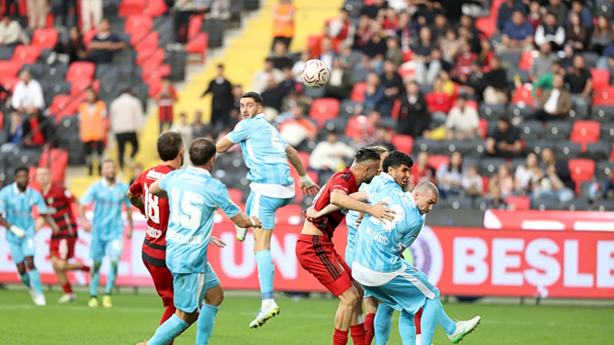 Erzurumspor, Gaziantep FK'yı deplasmanda 3-1 yendi: Sezonun ilk deplasman galibiyeti