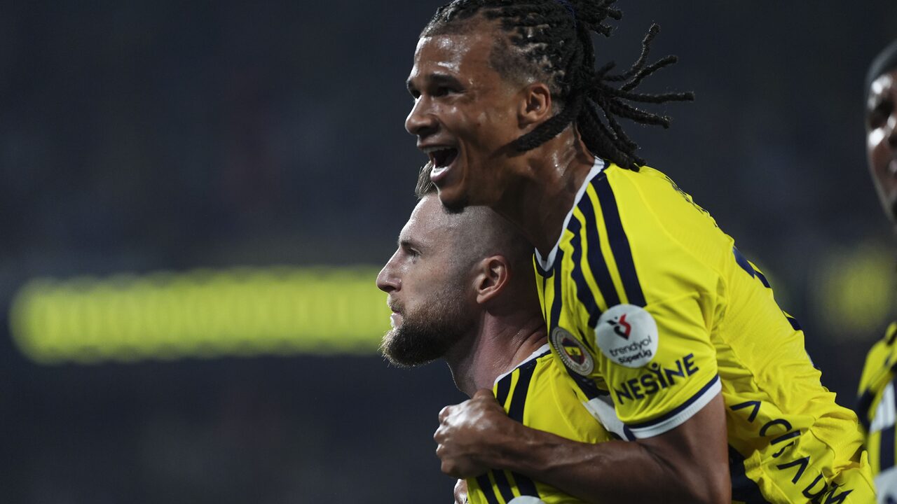 Fenerbahçe'nin değişmez ikilisi Skriniar–Ake: Slovak stoper 12 maçın 12'sinde 1080 dakika, ikili mücadelelerin %77'sini kazandı