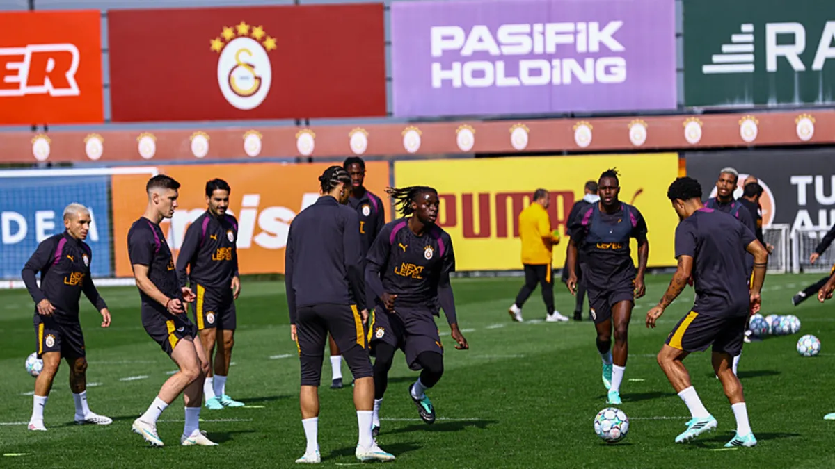 Galatasaray'ın Lille kafilesi belli oldu: Singo kadroda, Leao yok