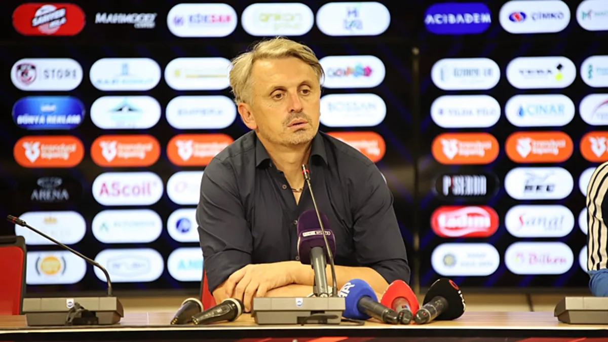 Gaziantep FK'da Orhan Ak taraftardan özür diledi: Takımı hazırlayan kişi benim