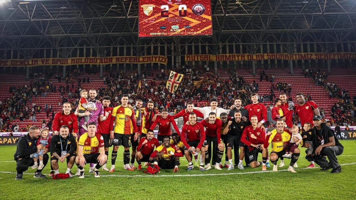 Göztepe 3 galibiyetle çıkışa geçti: Arda Özçimen kalede, Juan golde formda