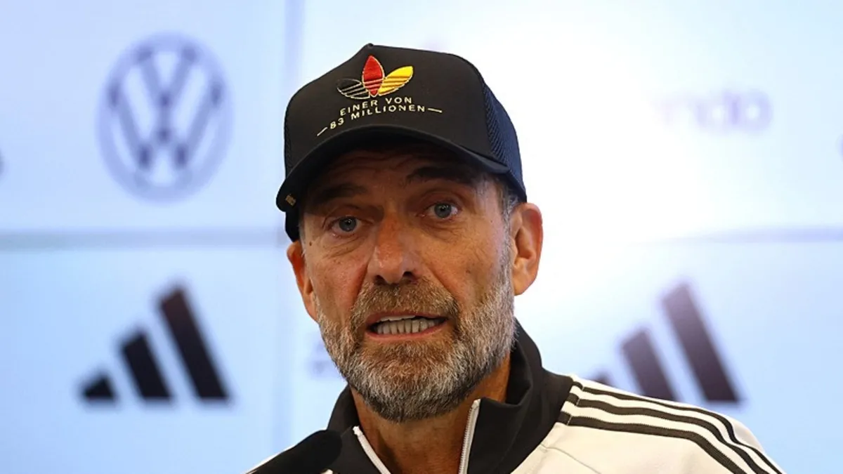 Klopp Sane'yi neden çağırmadığını açıkladı: "Bu sezon henüz ayaklarını yere sağlam basamadı, onunla konuşacağım"
