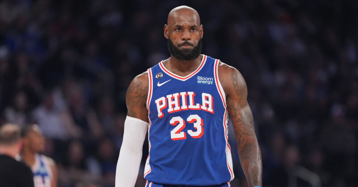 NBA'de yeni sezon başladı: LeBron'lu Philadelphia, son şampiyon Knicks'i 106-100 yendi