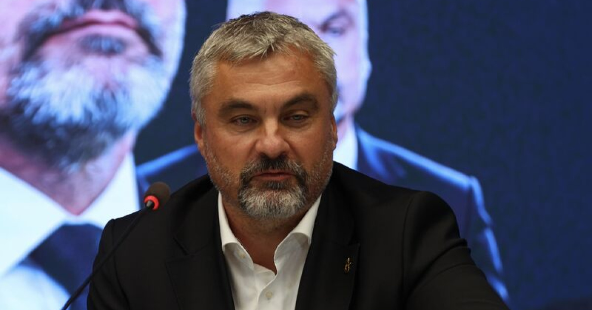 Reis'in Galatasaray planı: "Önce savunmadan başlayacağız, büyük maçtan korkuyorsanız burası yanlış yer"; Salah'la görüştü, Kafkas "bir yıldır havuzdaydı" dedi