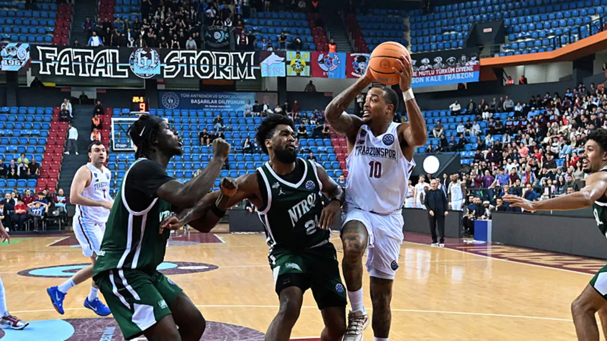 Trabzonspor, Basketbol Şampiyonlar Ligi'ne uzatmada başladı: Nanterre 92'yi 93-83 yendi