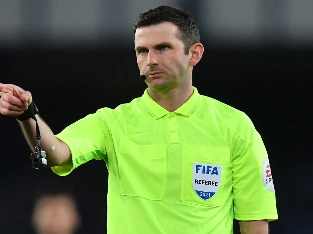 Türkiye-İtalya maçının hakemi Michael Oliver: 28 Eylül'de Bursa'da düdük onda